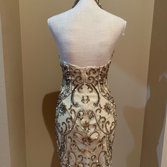 Shail K. Gown - Picture 4 of 7